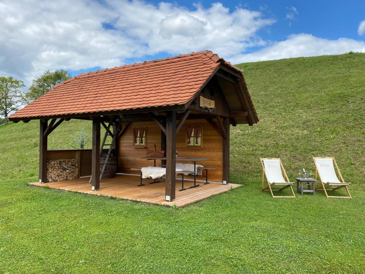 Wooden Hut At Tourist Farm Artisek Villa Store Exterior photo
